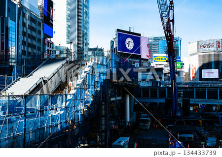 変貌する東京 工事中のJR渋谷駅西口 2025.11末 a-2 高彩度コントラスト 変貌する東京 工事中のJR渋谷駅西口 2025.11末 a-2 高彩度コントラスト 134433739