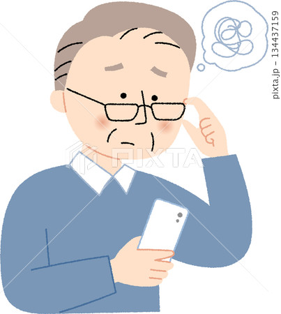 スマホの画面が見にくいシニア男性 134437159