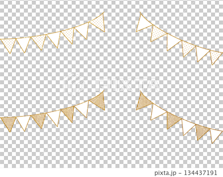 金色のガーランドフラッグのセット 金色のガーランドフラッグのセット 134437191