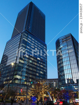 イルミネーションが美しい、ワテラス - WATERRAS の夕景 都市景観(2025年12月) イルミネーションが美しい、ワテラス - WATERRAS の夕景 都市景観(2025年12月) 134438057
