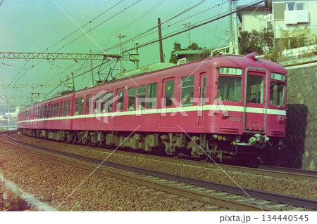 京急、旧1000形1337～1340、上大岡ー屛風浦、1979年12月3日 134440545