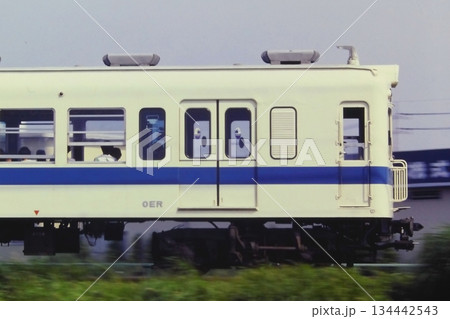 小田急2400形（HE車）、2452号車、海老名ー厚木、1982年6月8日 134442543