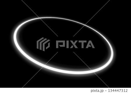 黒背景の光の輪と軌跡 134447312