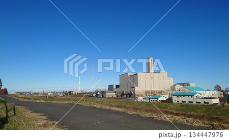 土手からの風景 134447976