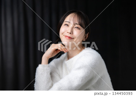 笑顔の女性 笑顔の女性 134450393