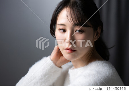 ミドル女性のポートレート ミドル女性のポートレート 134450566