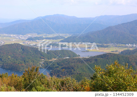 三方テラス　三方五湖レインボーライン　山頂公園　日本海　水月湖　日向湖　菅湖　久々子湖　若狭湾 134452309