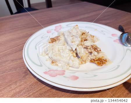 バナナとアーモンドのセミフレッド イタリアンアイスケーキ バナナとアーモンドのセミフレッド イタリアンアイスケーキ 134454042