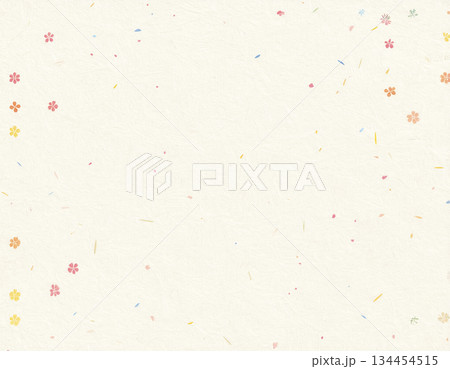 やさしい和紙の質感背景｜淡い小花が散るナチュラルテクスチャ 134454515