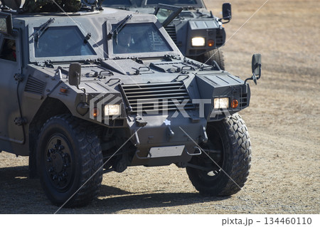 軽装甲機動車 134460110