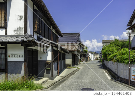 筑後吉井　白壁の町並み　福岡県うきは市 134461408