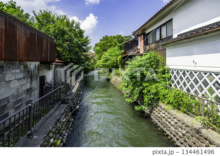 筑後吉井　南新川沿いの町並み　福岡県うきは市 134461496