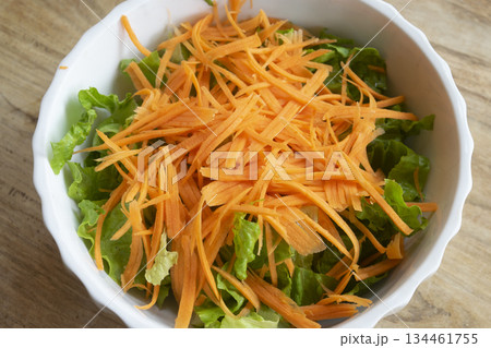 fresh carrot and lettuce salad fresh carrot and lettuce salad 134461755