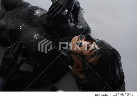 Black body art highlights creativity and artistic expression Black body art highlights creativity and artistic expression 134464073