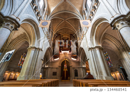 ローザンヌ大聖堂のゴシック様式の内部。スイス、ヴォー州、ローザンヌ 134468541