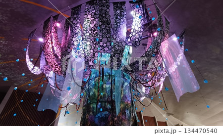 愛・地球博20祭シンボル 地球の樹 134470540