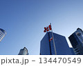 カナダ国旗と高層ビルの風景 134470549