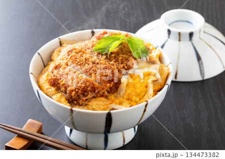 カツ丼 カツ丼 134473382
