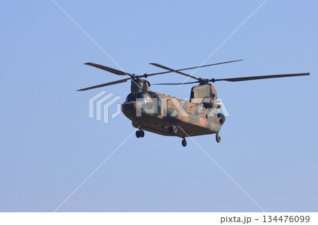 大型輸送ヘリコプター CH-47J 陸上自衛隊の演習 大型輸送ヘリコプター CH-47J 陸上自衛隊の演習 134476099