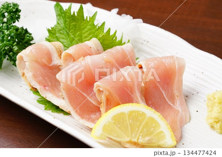 鶏肉のたたき 鶏肉のたたき 134477424