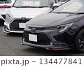 中古車イメージ　販売店に並ぶトヨタ車 134477841