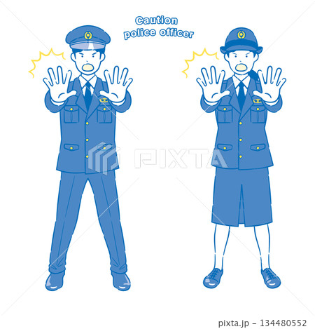 警告を促す表情の警察官 男女 2C 134480552