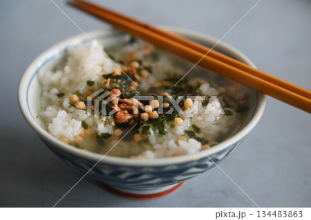 お茶漬け 134483863