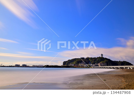 神奈川 江の島海岸東浜海水浴場 長時間撮影 134487908