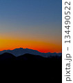 志賀高原一の瀬から見た北アルプスの夕焼け 134490522