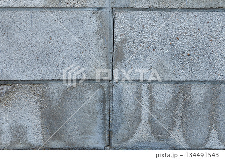 ブロック塀の亀裂 134491543