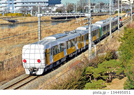 東海道本線　桜木町－東高島　DE10-1749＋静岡鉄道　A3000形　A3003+A3004編成 134495051