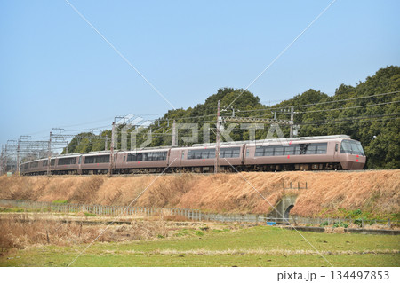 小田急小田原線　秦野－東海大学前　小田急　30000形　30054編成　はこね　さがみ　EXE 134497853