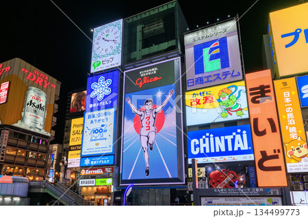 大阪の夜の道頓堀 134499773