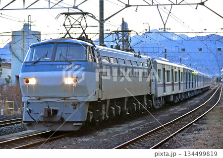 東海道本線 西湘貨物 JR貨物 EF66-105(吹田)+京成 3000形 3037編成 甲種輸送 東海道本線 西湘貨物 JR貨物 EF66-105(吹田)+京成 3000形 3037編成 甲種輸送 134499819