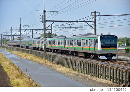高崎線　岡部－深谷　JR東日本　E233系3000番台　E-05編成（国府津） 134500451