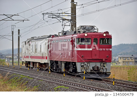 東北本線 本宮-五百川 JR東日本 ED75-757+マヤ50-5001(仙台) 東北本線 本宮-五百川 JR東日本 ED75-757+マヤ50-5001(仙台) 134500479