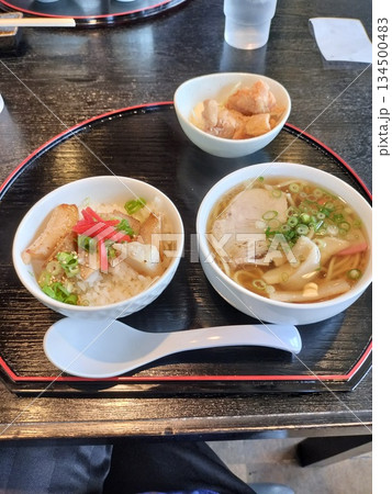美味しそうなラーメン 134500483