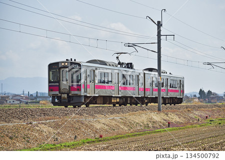 奥羽本線 八郎潟-鯉川 JR東日本 701系0番台 N15編成(秋田) 奥羽本線 八郎潟-鯉川 JR東日本 701系0番台 N15編成(秋田) 134500792