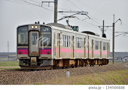 奥羽本線　大久保－羽後飯塚　JR東日本　701系0番台　N33編成（秋田） 134500886