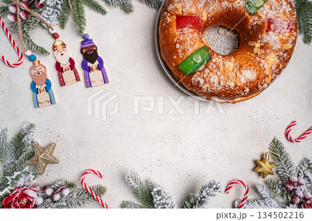 Roscon de reyes is a traditional Spanish Christmas pastry cake 134502216
