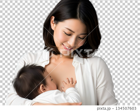 赤ちゃんを見守りながら授乳する日本人の母親イメージ（背景透過） 134507603