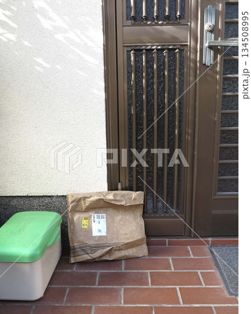 置き配 玄関前 便利 合理化 置き配 玄関前 便利 合理化 134508995