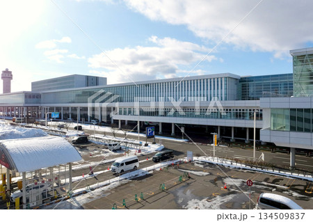 冬の「新千歳空港」国際線ターミナルビル 冬の「新千歳空港」国際線ターミナルビル 134509837