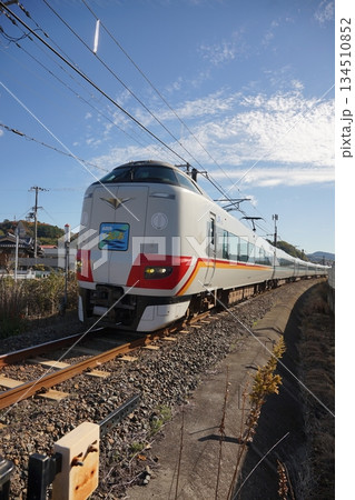 秋の鉄道風景「きのくに線」特急くろしお 秋の鉄道風景「きのくに線」特急くろしお 134510852