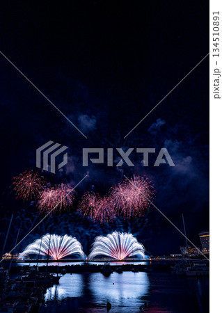 （静岡県）熱海100万ドルの夜景と海上花火 134510891