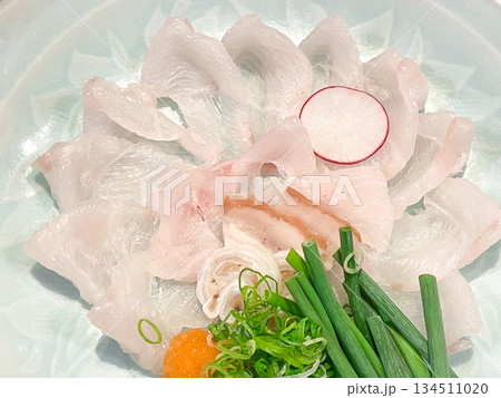 高級魚・クエ（アラ）の刺身 134511020