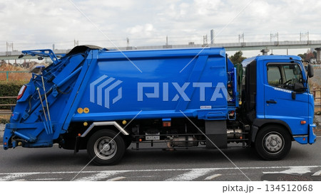 塵芥車（ゴミ収集車） 134512068
