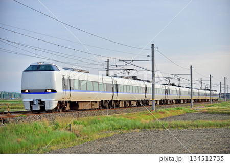 北陸本線　丸岡－芦原温泉　JR西日本　683系　T44編成（金沢）　サンダーバード 134512735