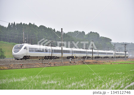 北陸本線　牛ノ谷－大聖寺　JR西日本　681系　T07編成（金沢）　サンダーバード 134512746