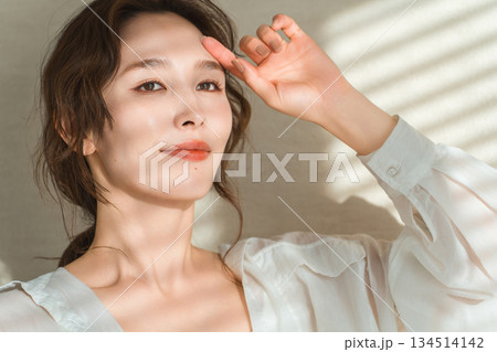 美容,スキンケア,美肌,メイクアップイメージの女性 134514142